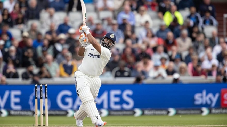 most sixes in test cricket