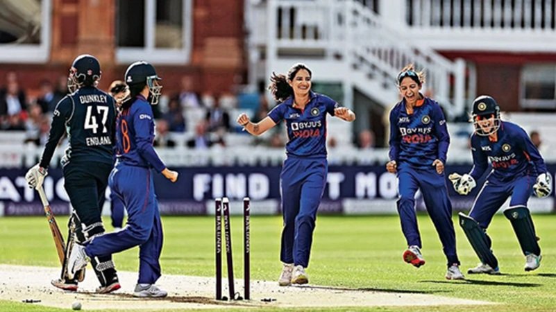women's cricket match